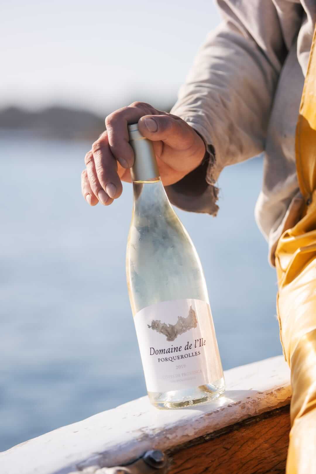 Vin blanc du Domaine de l’Ile provenant de Porquerolles